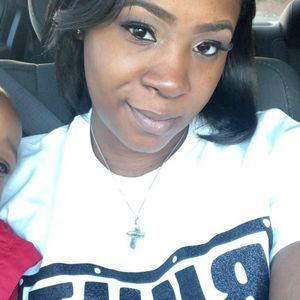 Meet your Posher, Valorie